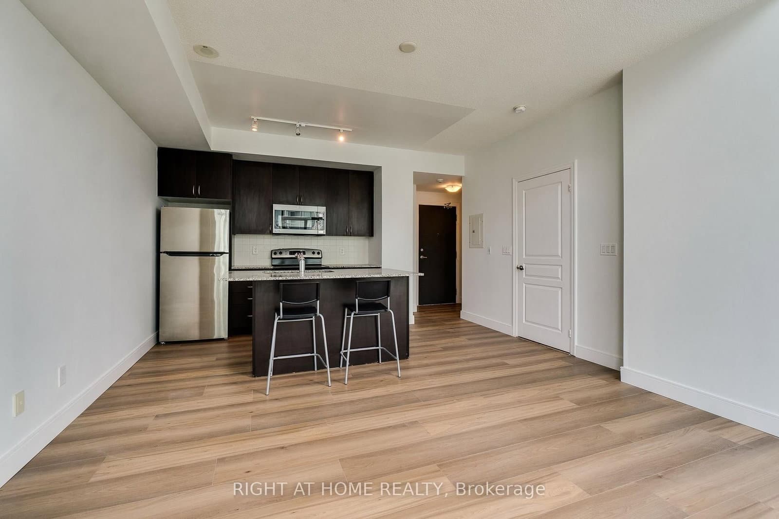 223 Webb Drive, Unit 2702 thumbnail 9