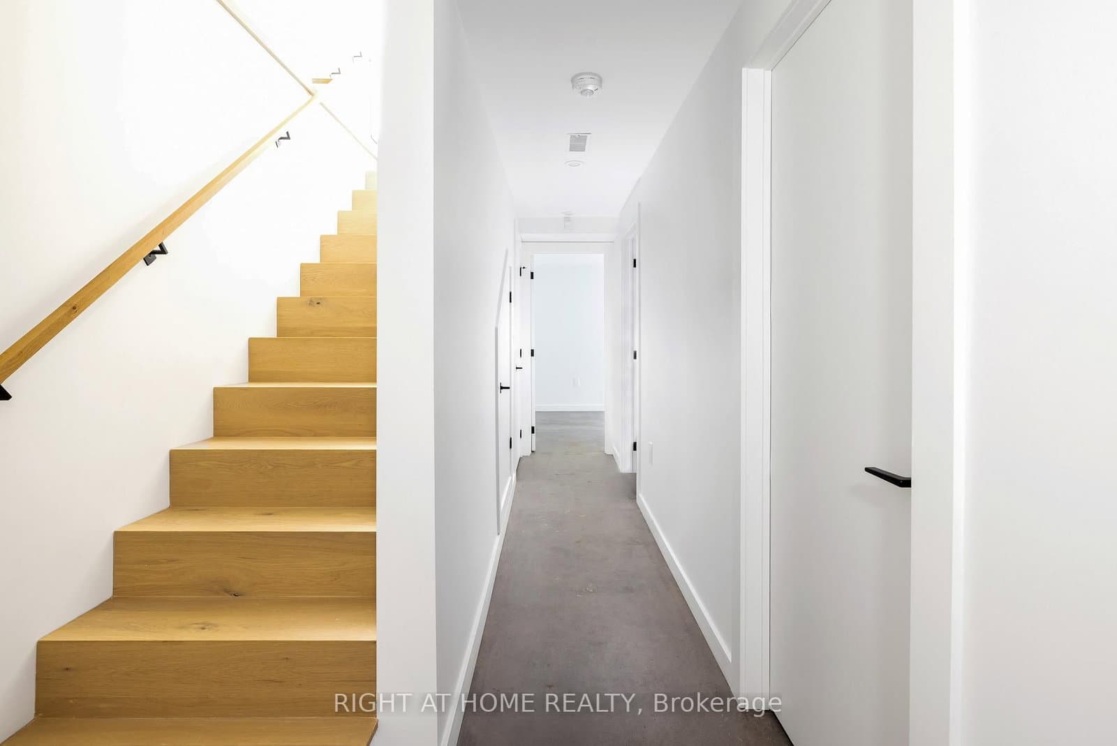 86 Lansdowne Avenue, Unit Unit #4 thumbnail 11
