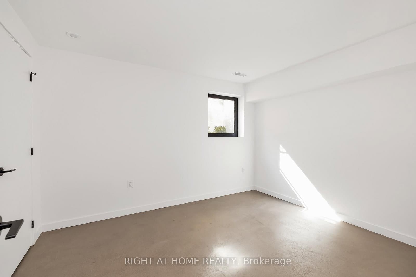 86 Lansdowne Avenue, Unit Unit #4 thumbnail 7