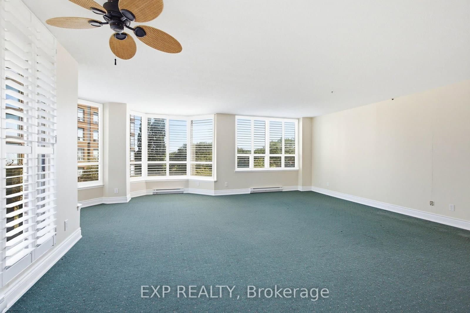 1903 Pilgrims Way, Unit 302 thumbnail 4