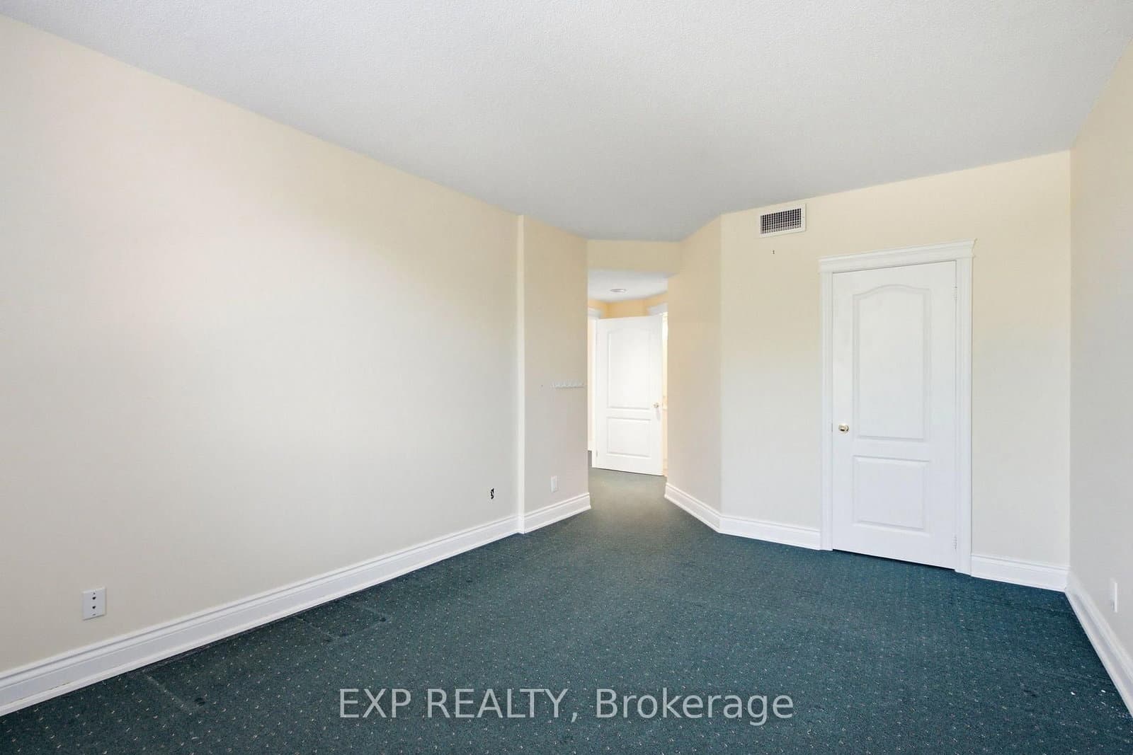 1903 Pilgrims Way, Unit 302 thumbnail 6