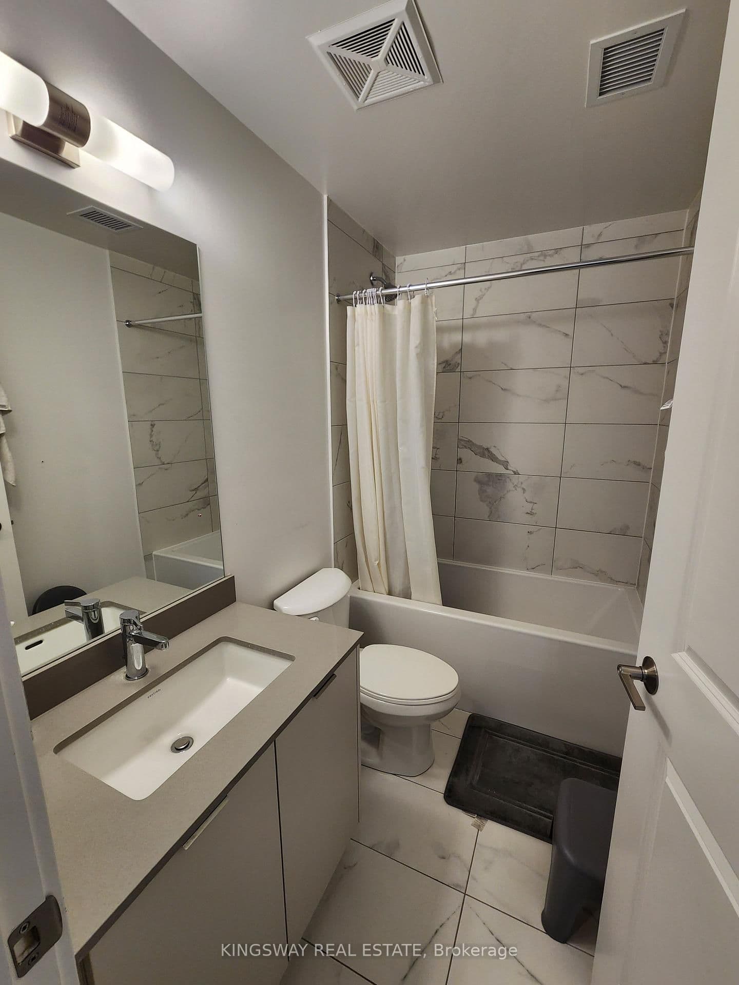 202 Burnhamthorpe Road E, Unit 1207W thumbnail 16