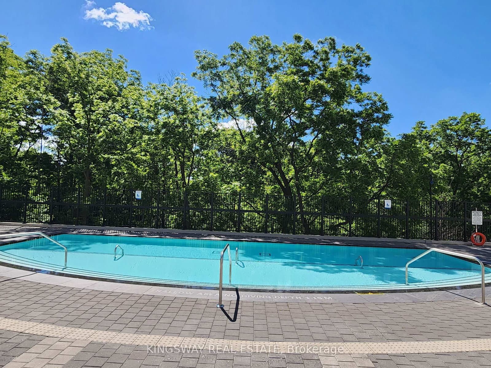 202 Burnhamthorpe Road E, Unit 1207W thumbnail 4