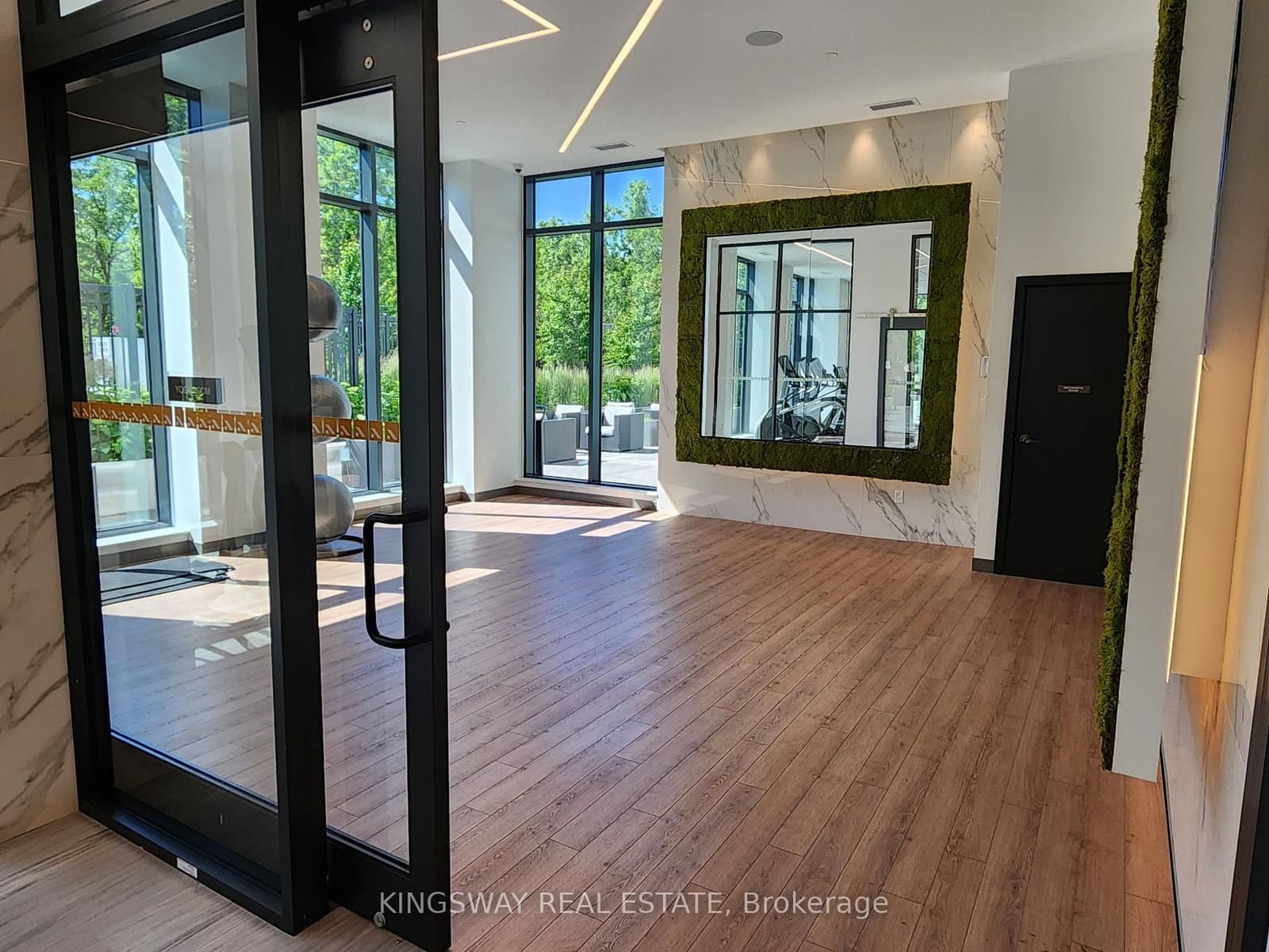 202 Burnhamthorpe Road E, Unit 1207W thumbnail 7