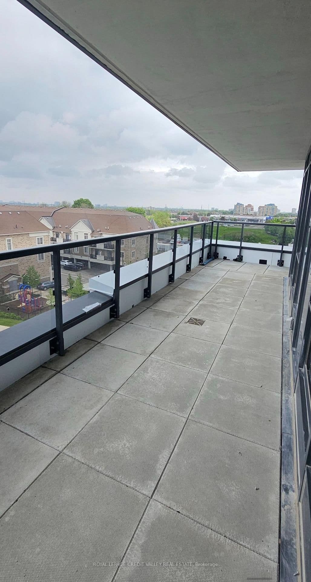 5105 Hurontario Street, Unit 529 thumbnail 17