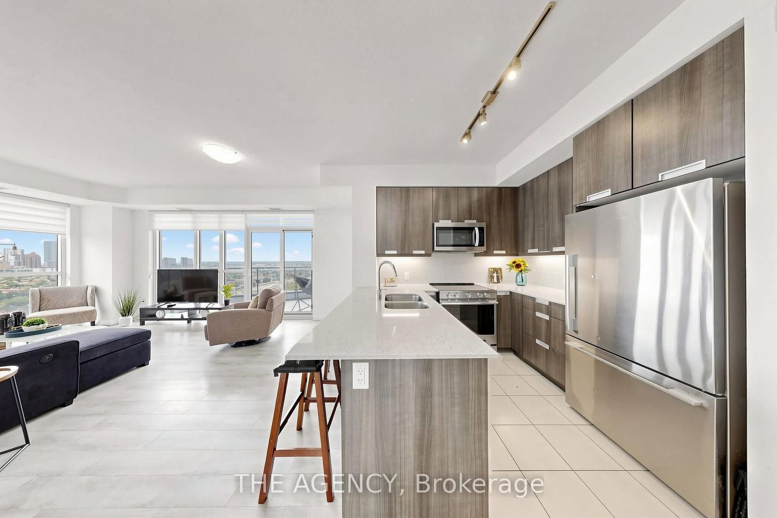 65 Watergarden Drive, Unit 1404 thumbnail 10