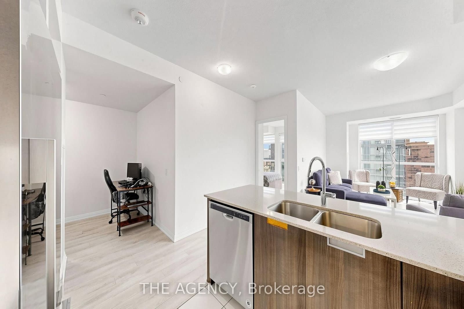 65 Watergarden Drive, Unit 1404 thumbnail 11