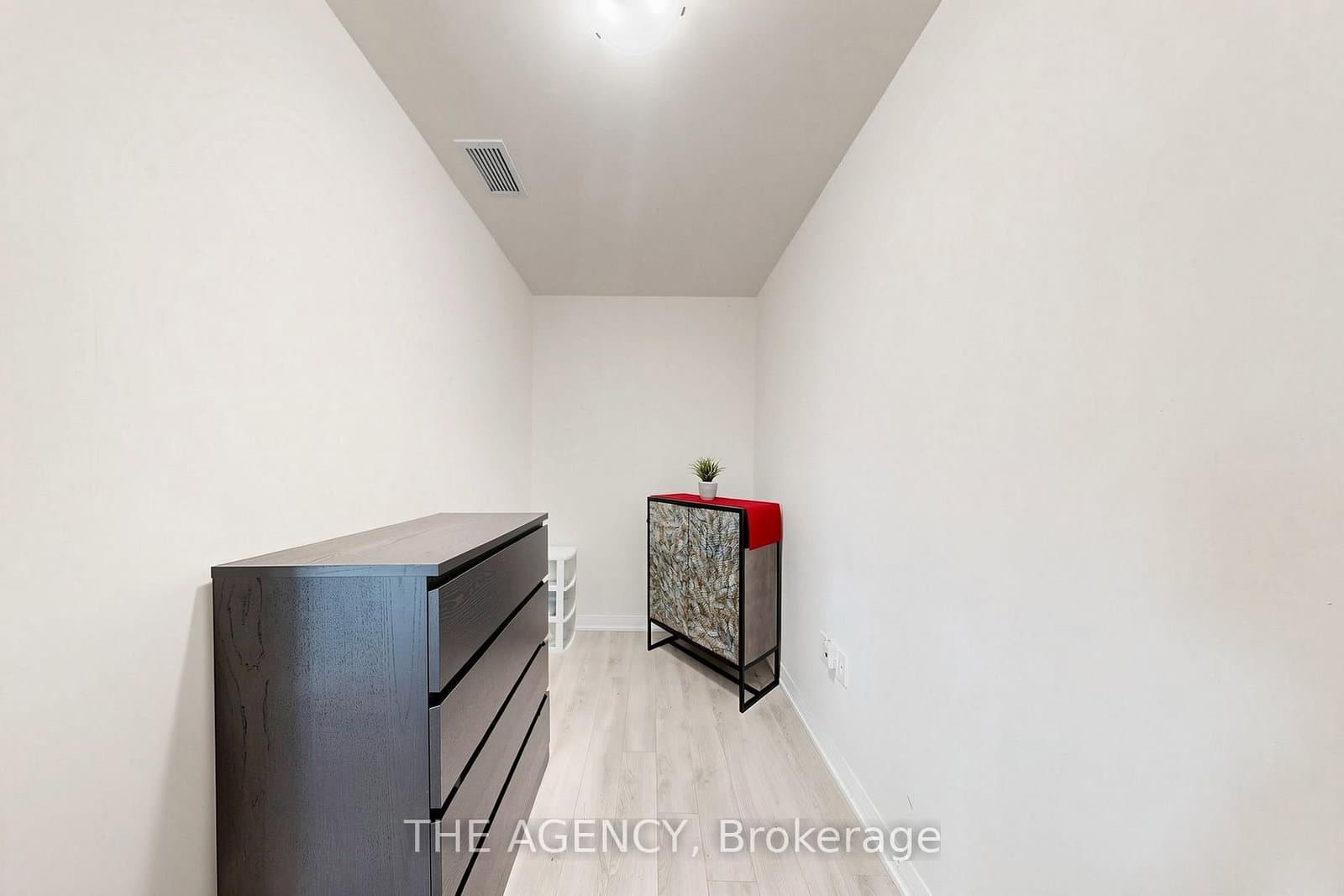 65 Watergarden Drive, Unit 1404 thumbnail 23
