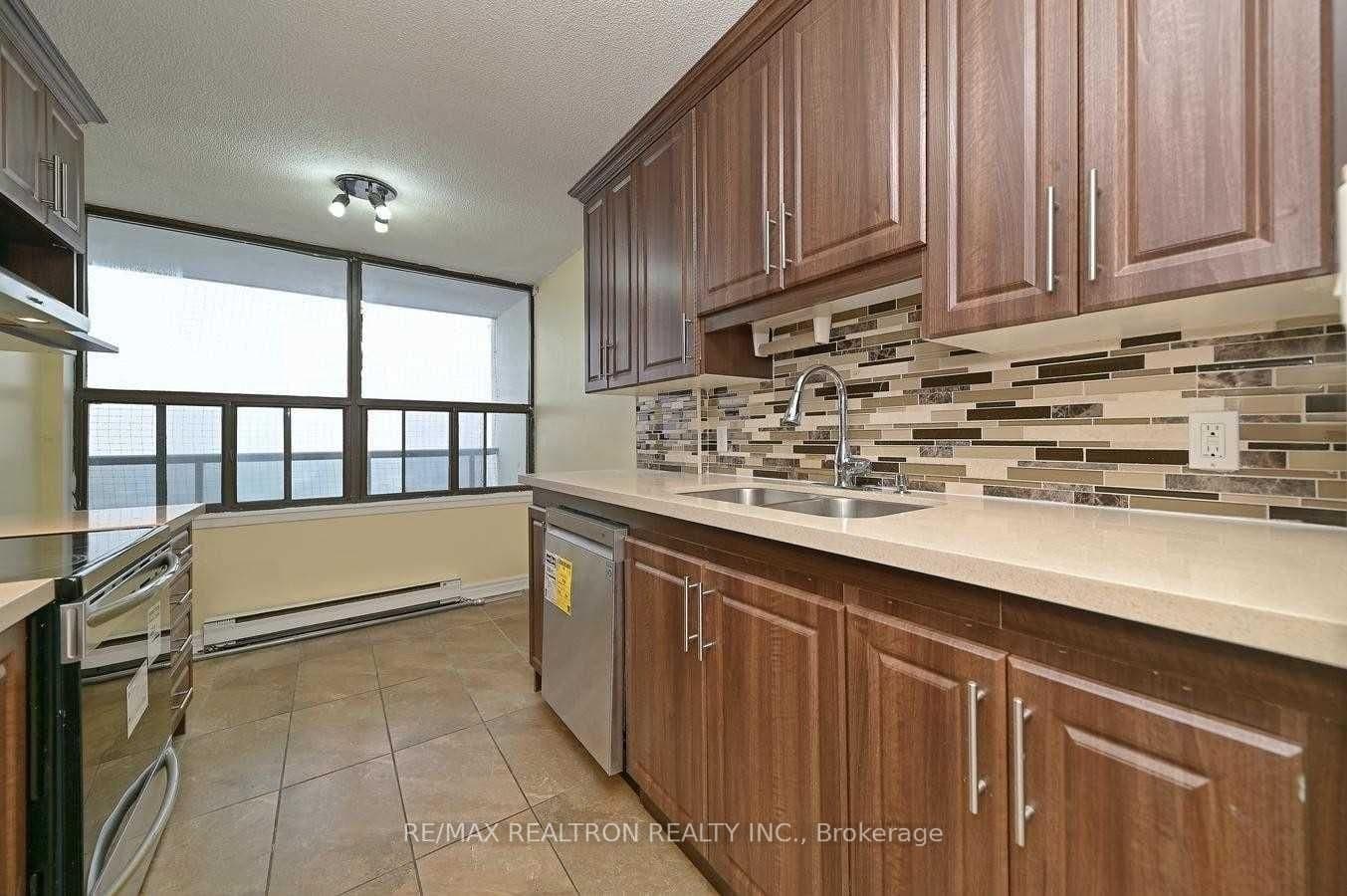 21 Knightsbridge Road, Unit 1201 thumbnail 13