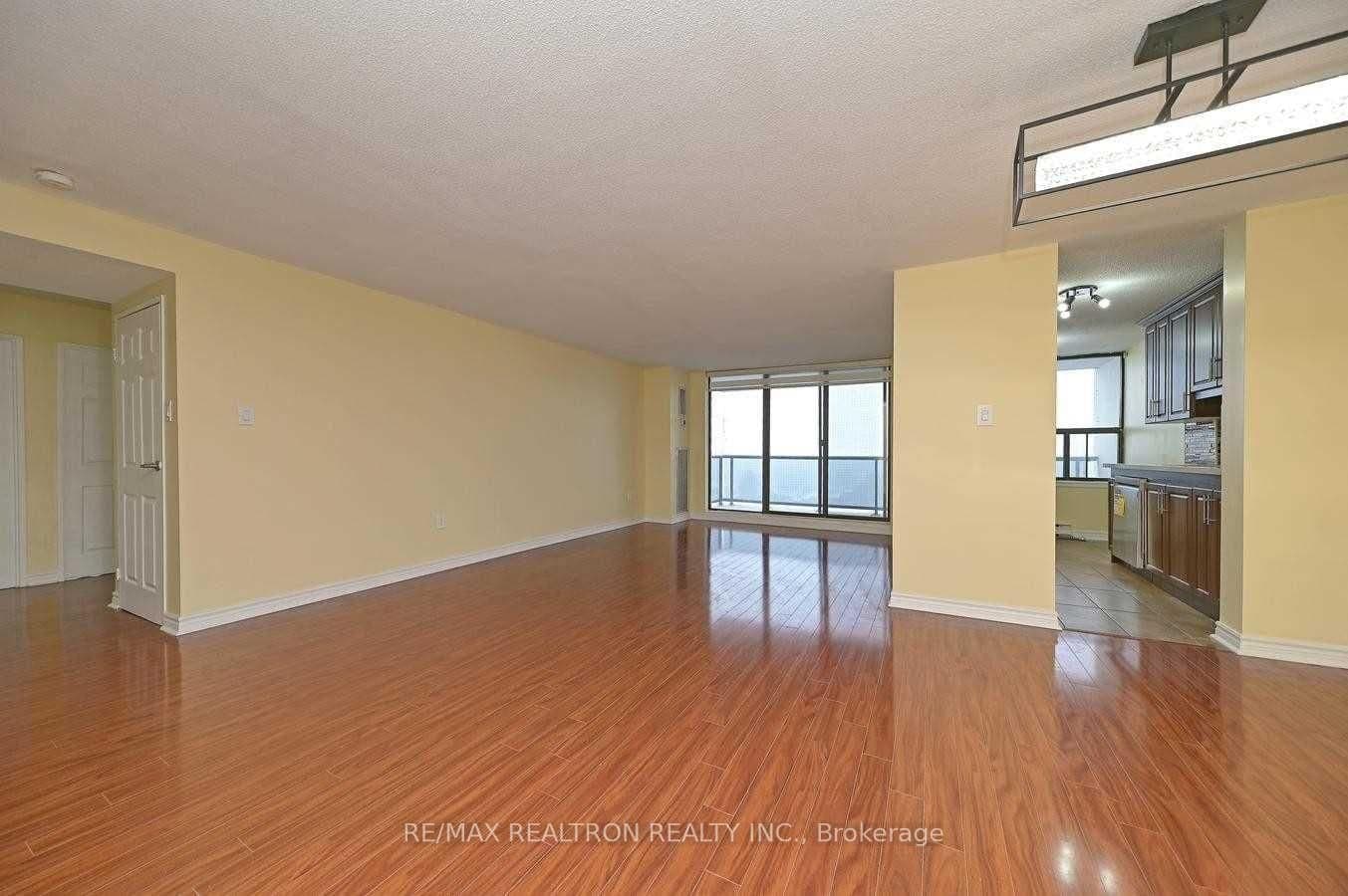 21 Knightsbridge Road, Unit 1201 thumbnail 8