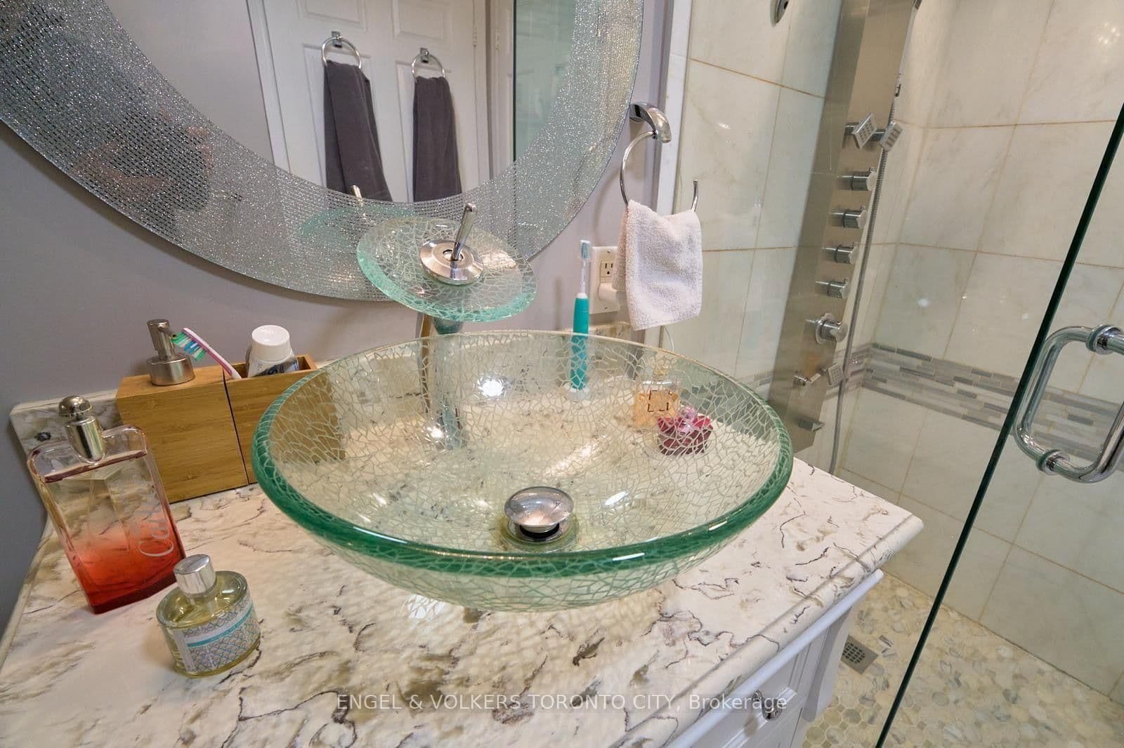 2285 Lake Shore Boulevard W, Unit 1204 thumbnail 15
