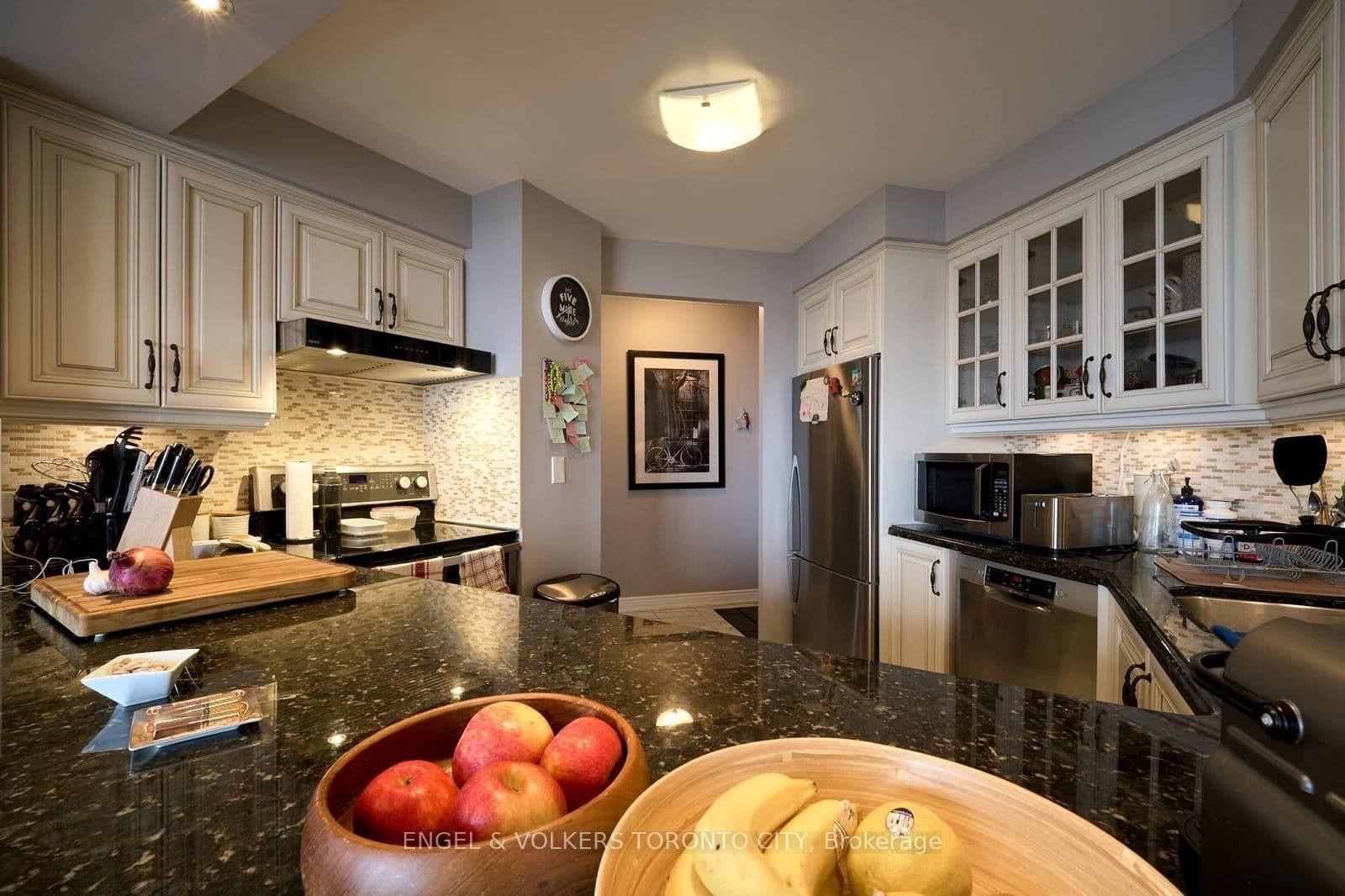 2285 Lake Shore Boulevard W, Unit 1204 thumbnail 26