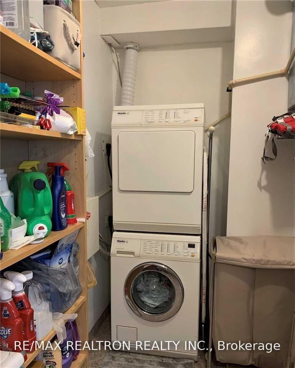 155 Marlee Avenue, Unit 1201 thumbnail 15