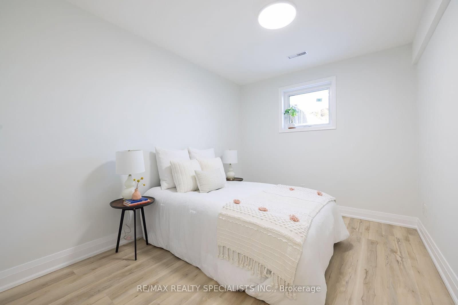 4279 Woodington Drive thumbnail 11