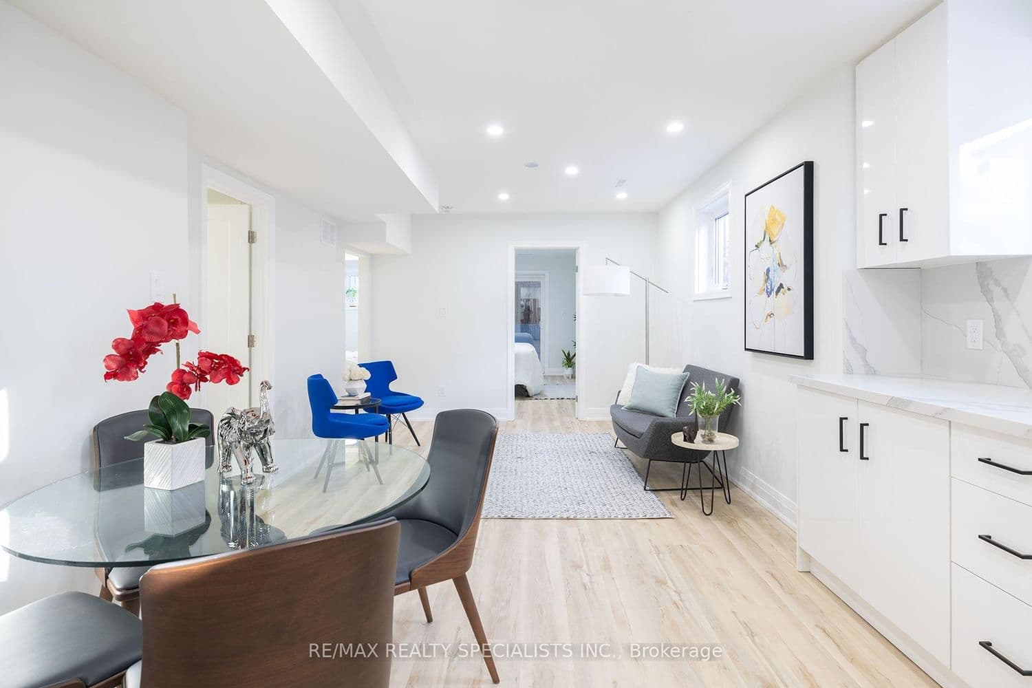 4279 Woodington Drive thumbnail 3