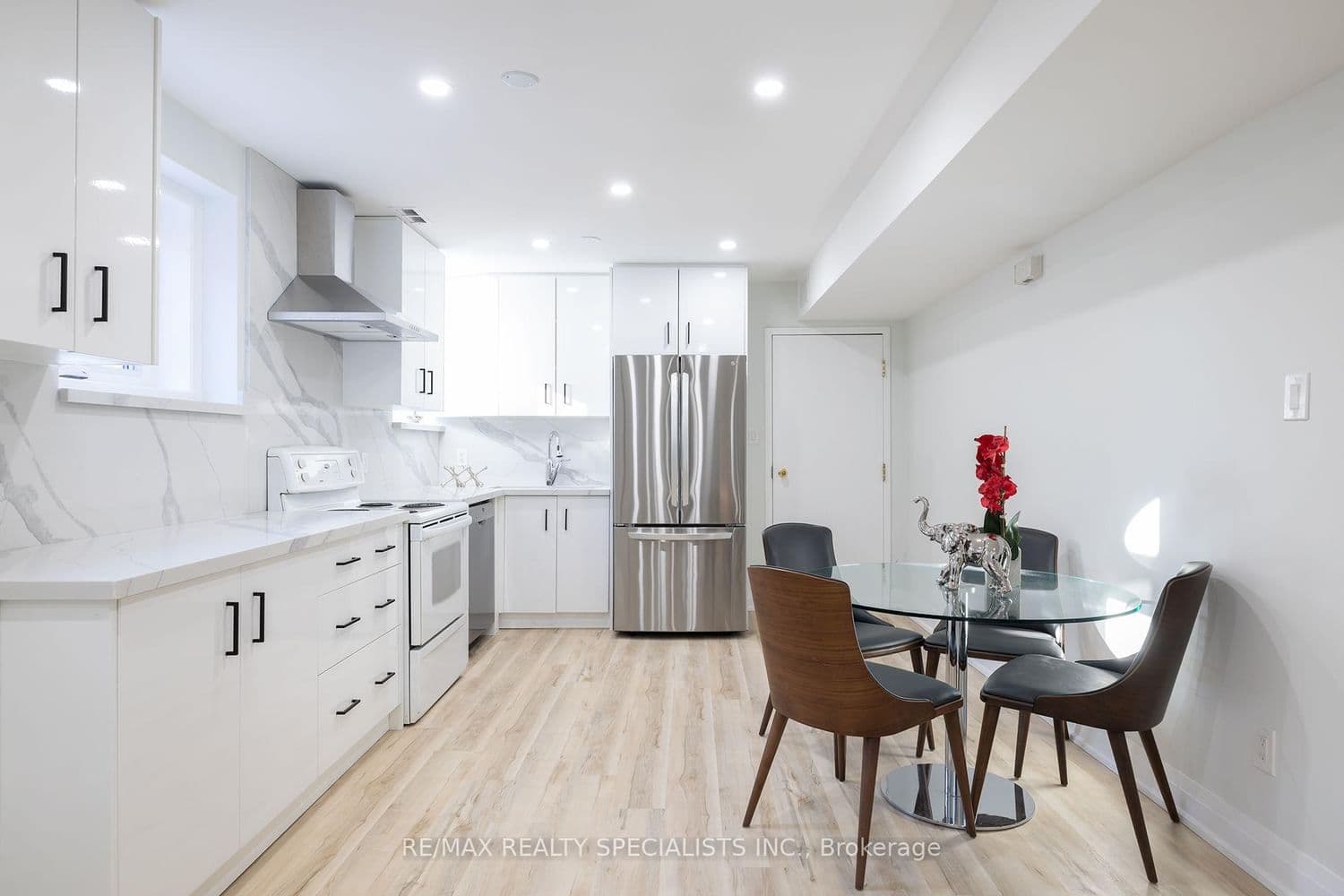 4279 Woodington Drive thumbnail 4