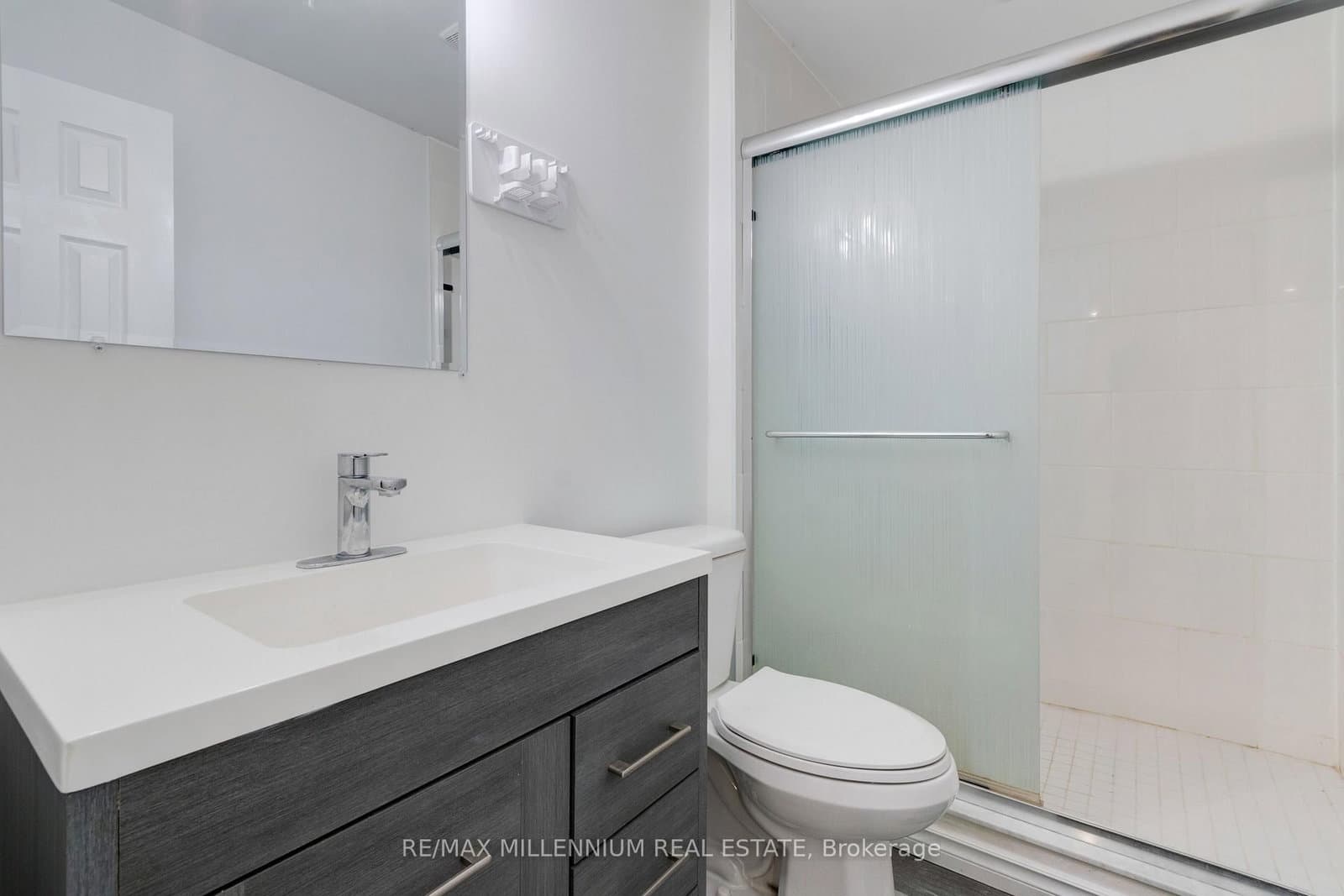 481 Bessborough Drive thumbnail 20