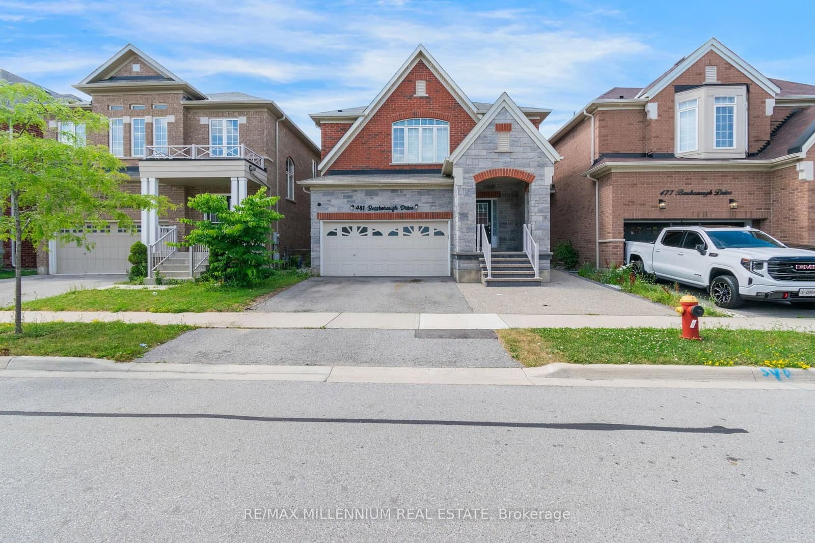 481 Bessborough Drive thumbnail 3