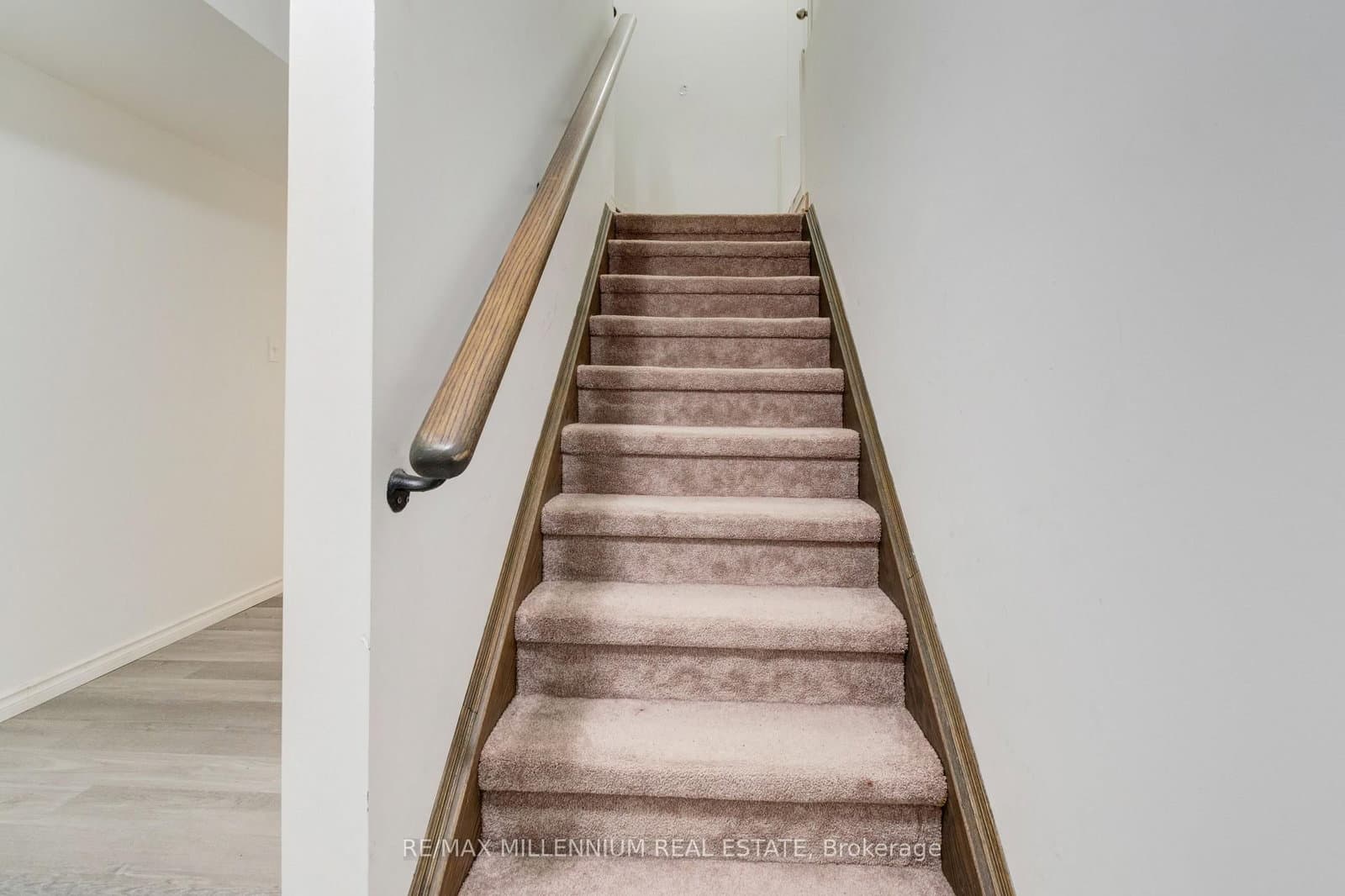 481 Bessborough Drive thumbnail 7