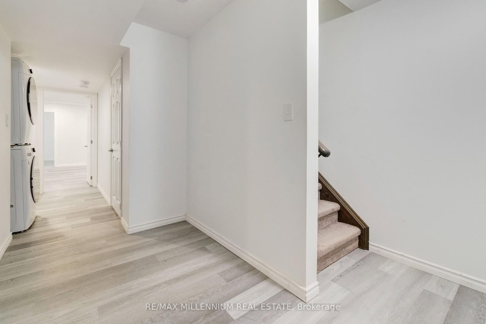 481 Bessborough Drive thumbnail 8
