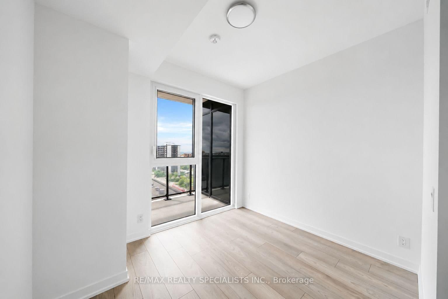 285 Dufferin Street, Unit 817 thumbnail 15