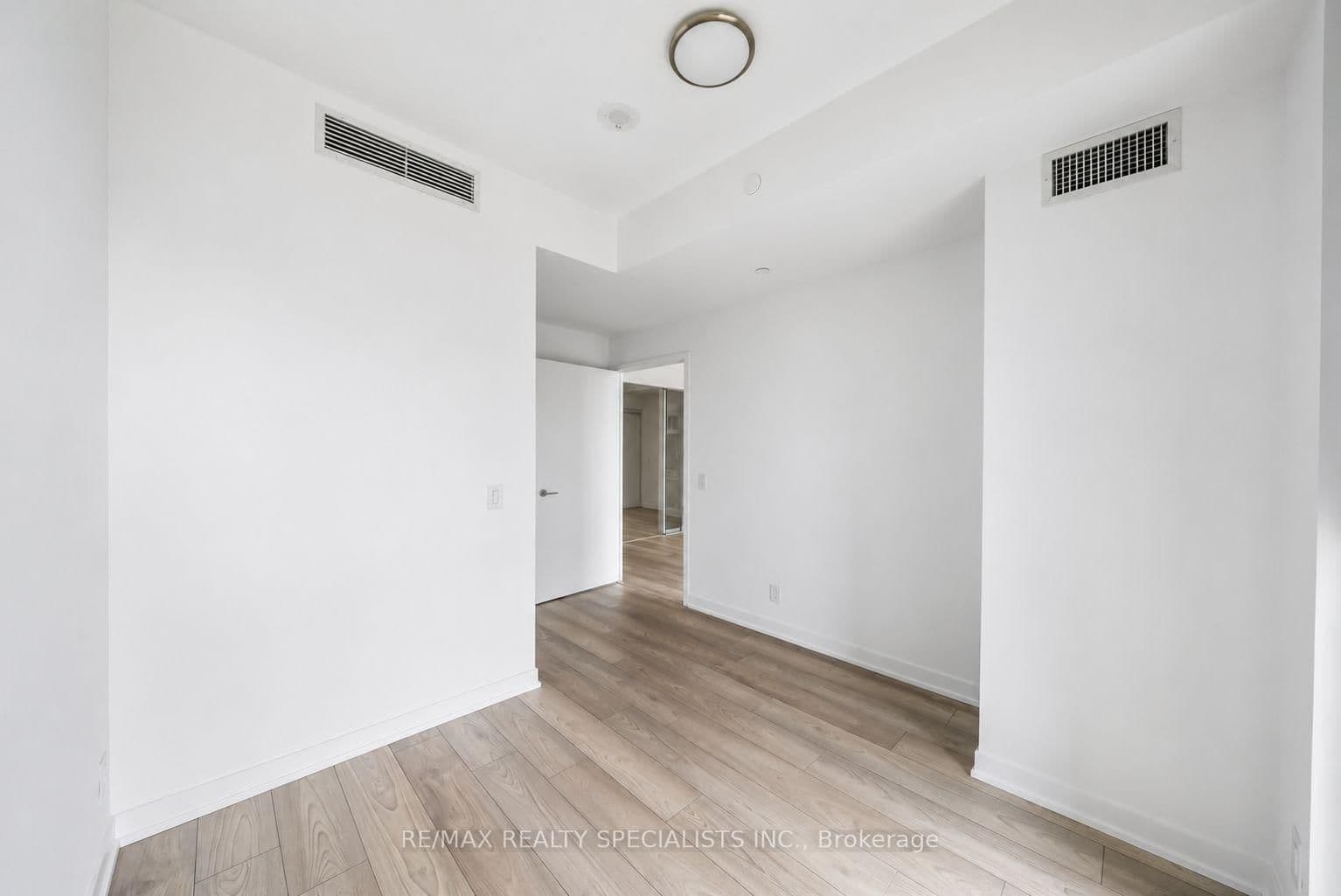 285 Dufferin Street, Unit 817 thumbnail 16