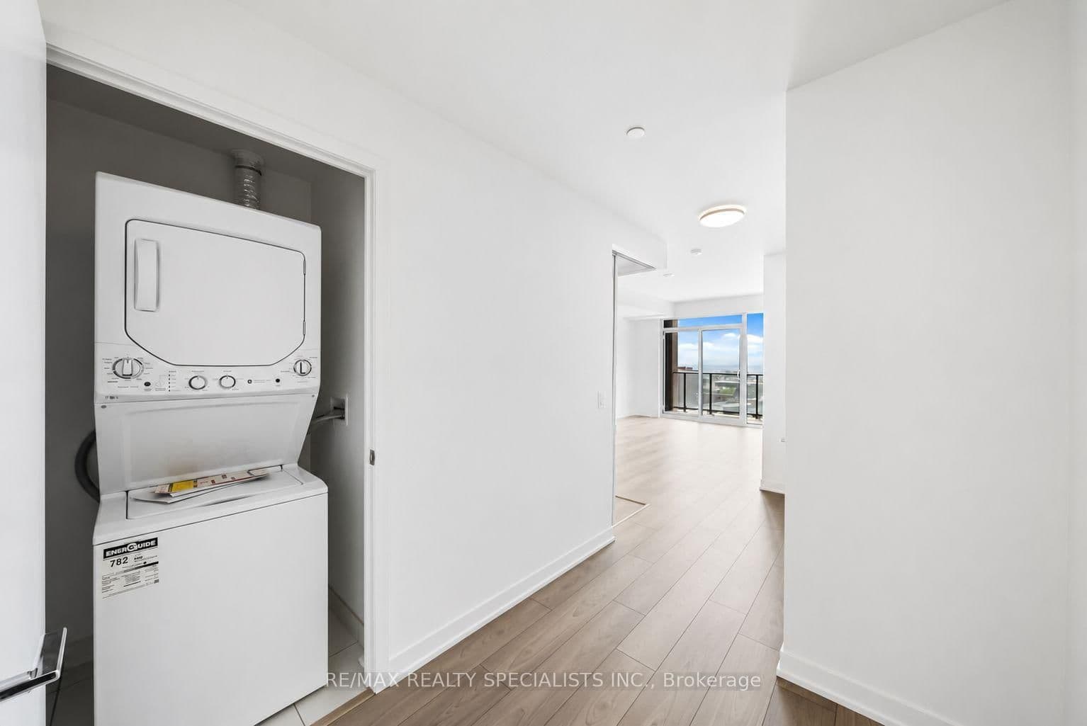 285 Dufferin Street, Unit 817 thumbnail 27