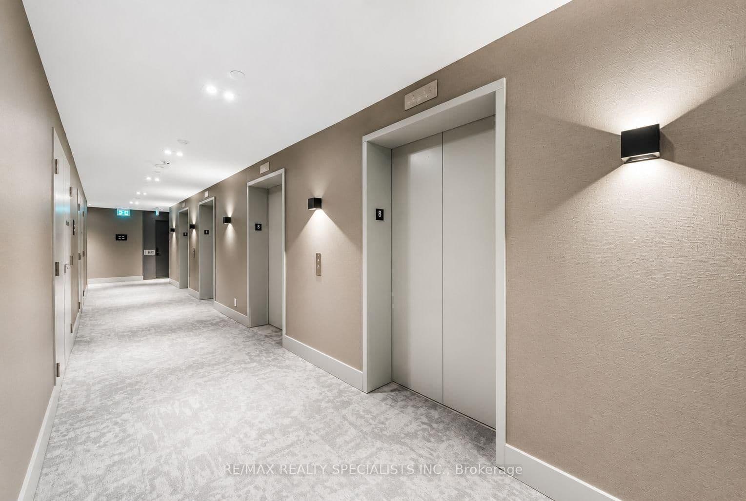 285 Dufferin Street, Unit 817 thumbnail 4