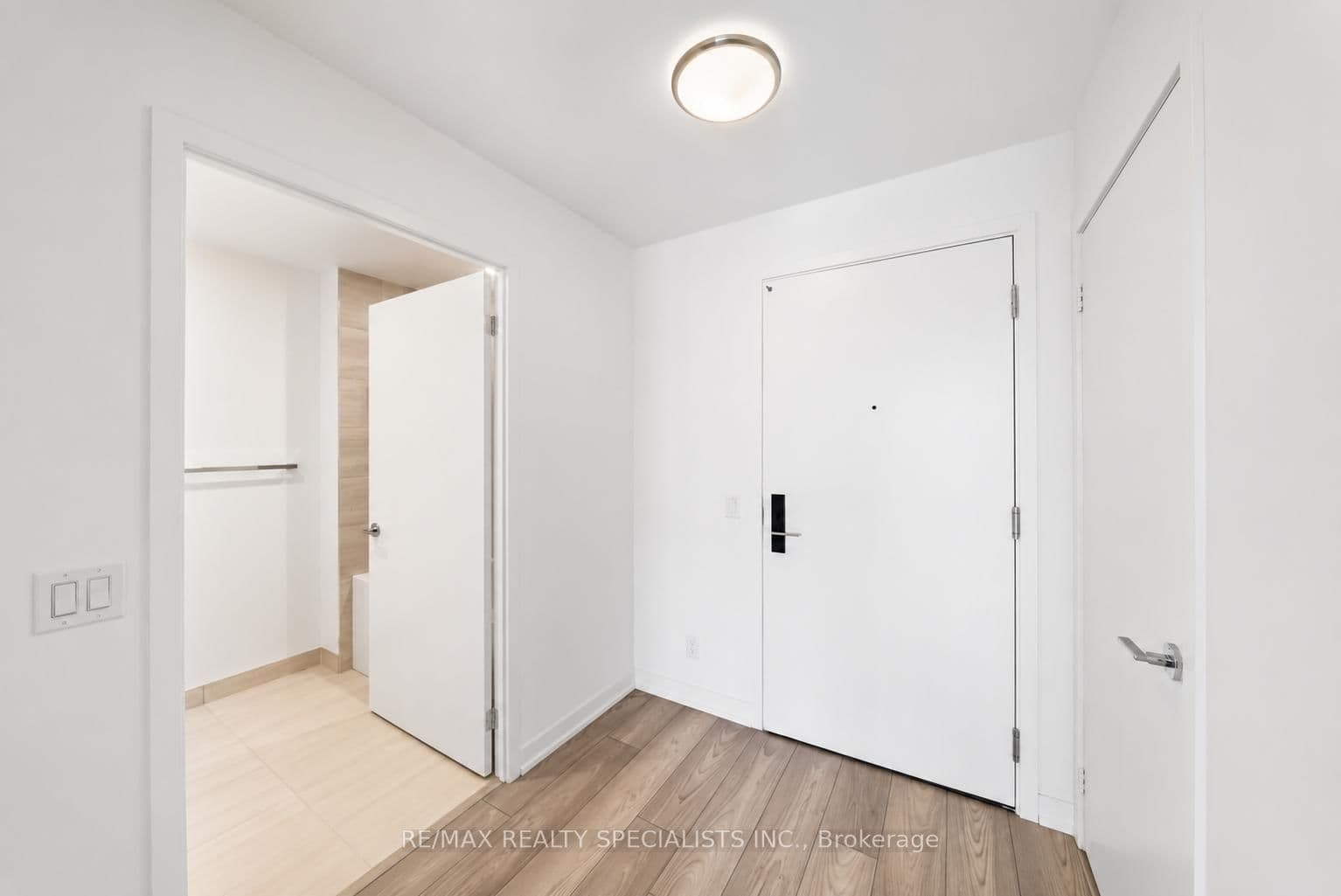 285 Dufferin Street, Unit 817 thumbnail 8