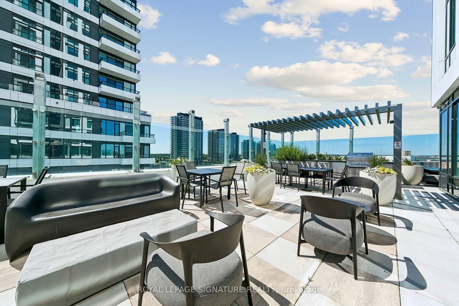 2495 Eglinton Avenue W, Unit 908 thumbnail 35