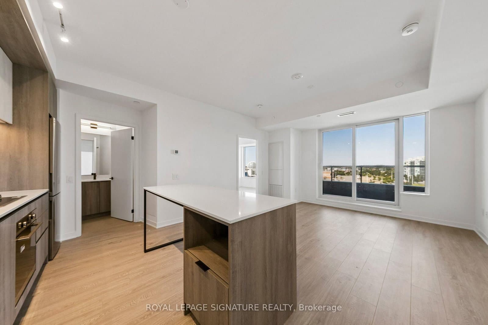 2495 Eglinton Avenue W, Unit 908 thumbnail 4