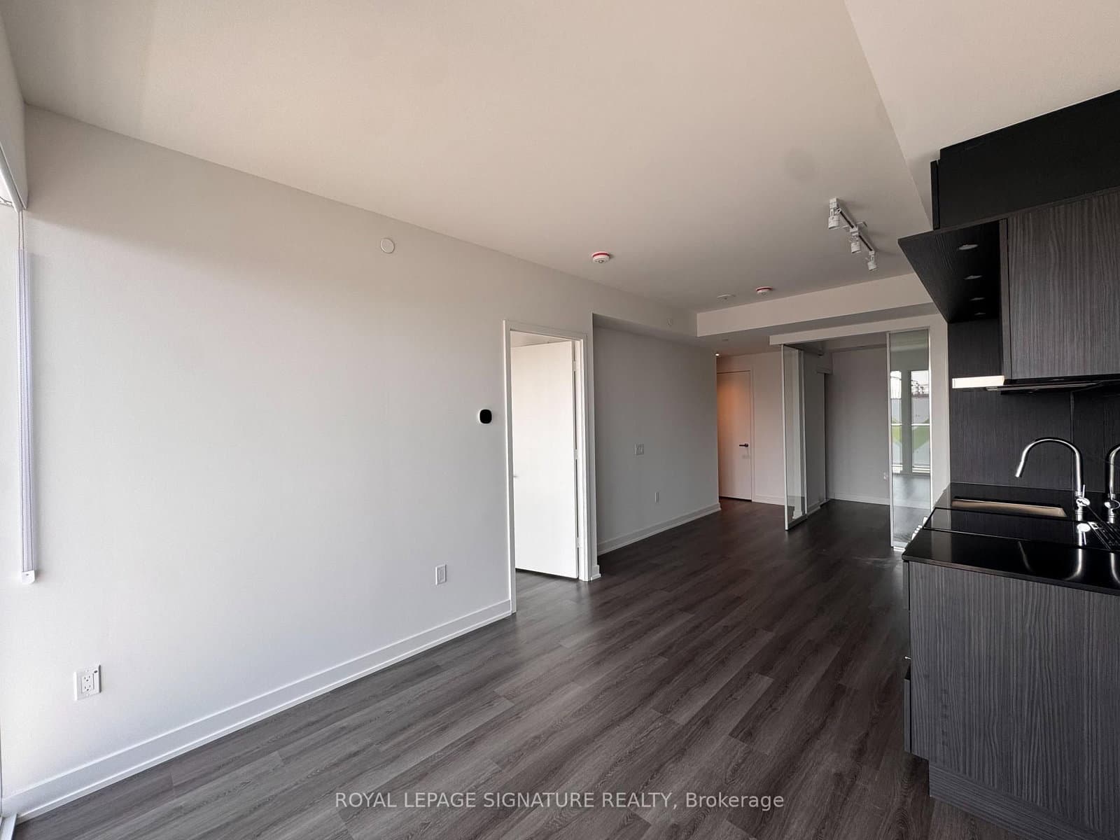 448 Burnhamthorpe Road W, Unit 4601 thumbnail 3
