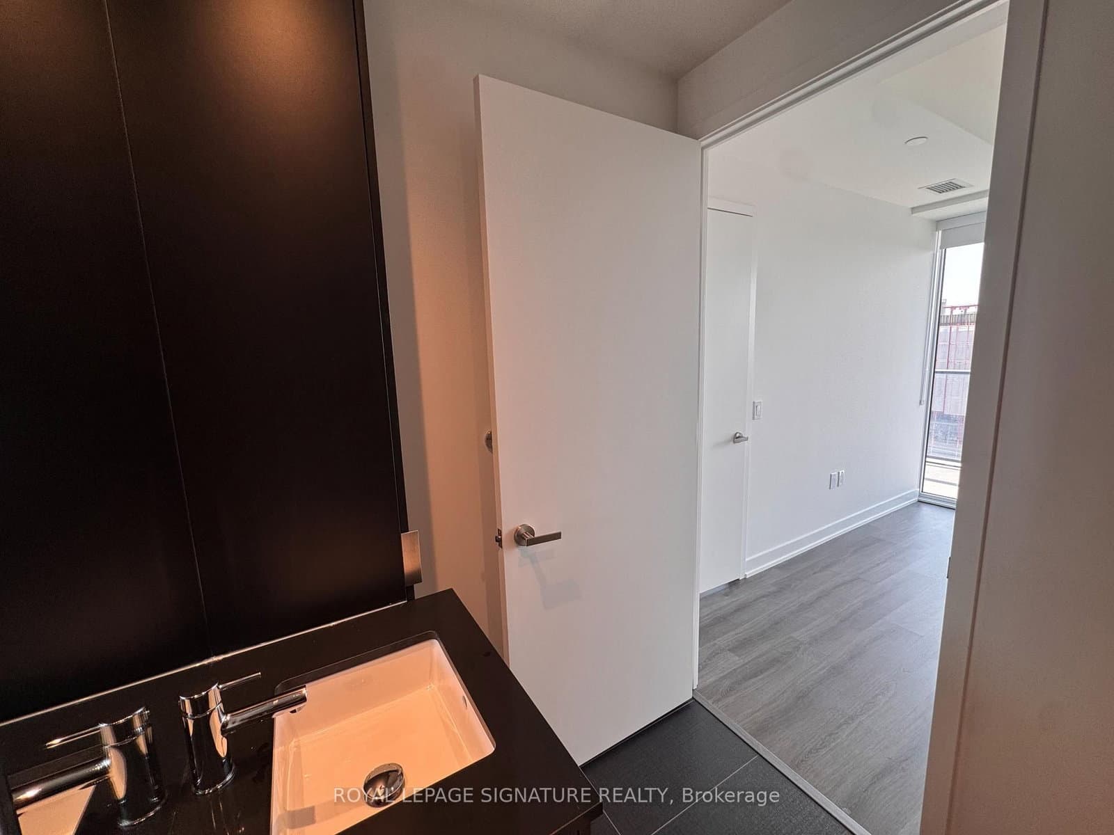 448 Burnhamthorpe Road W, Unit 4601 thumbnail 6