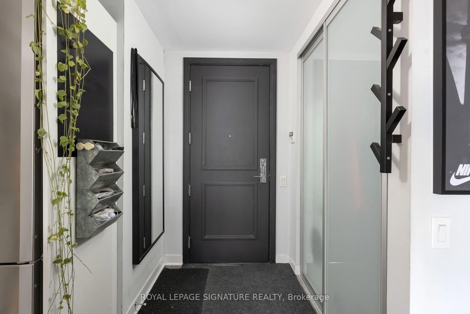 88 Park Lawn Road, Unit 1903 thumbnail 2