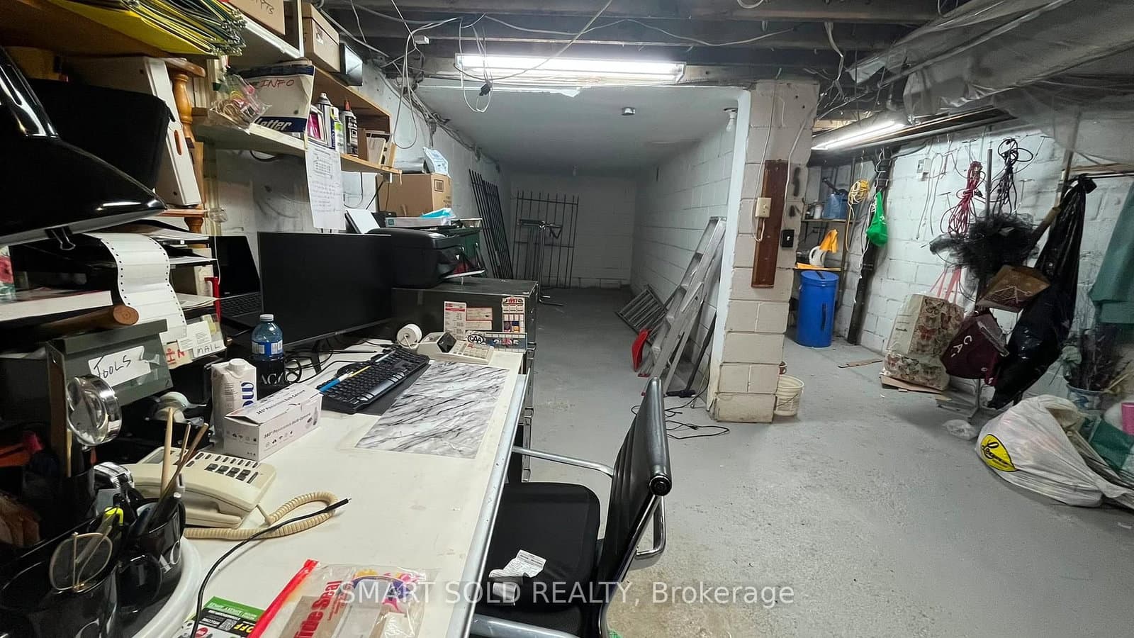 1592 Eglinton Avenue W, Unit Main Flr + Bsmt thumbnail 9