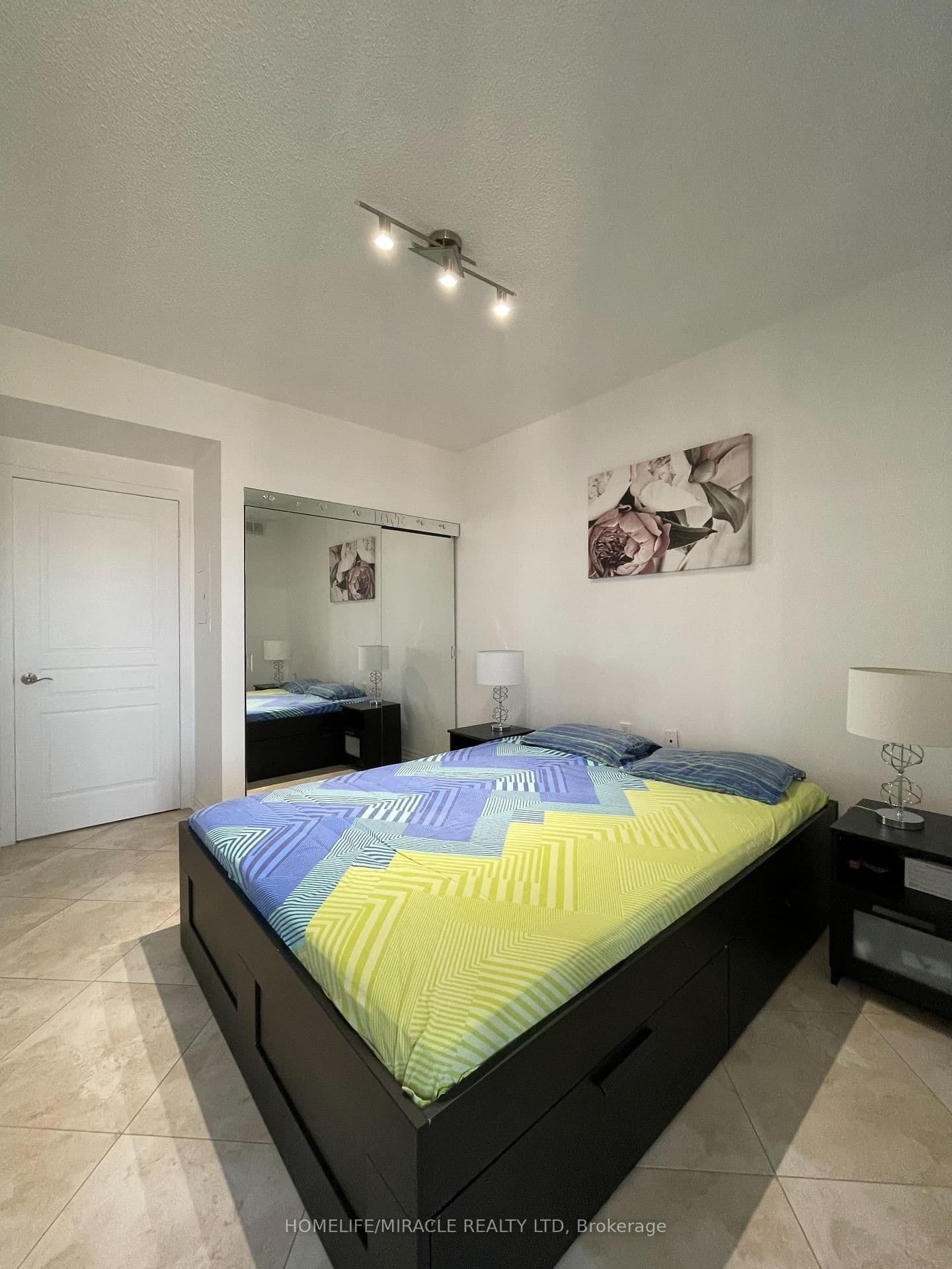 200 Burnhamthorpe Road E, Unit 1202 thumbnail 5