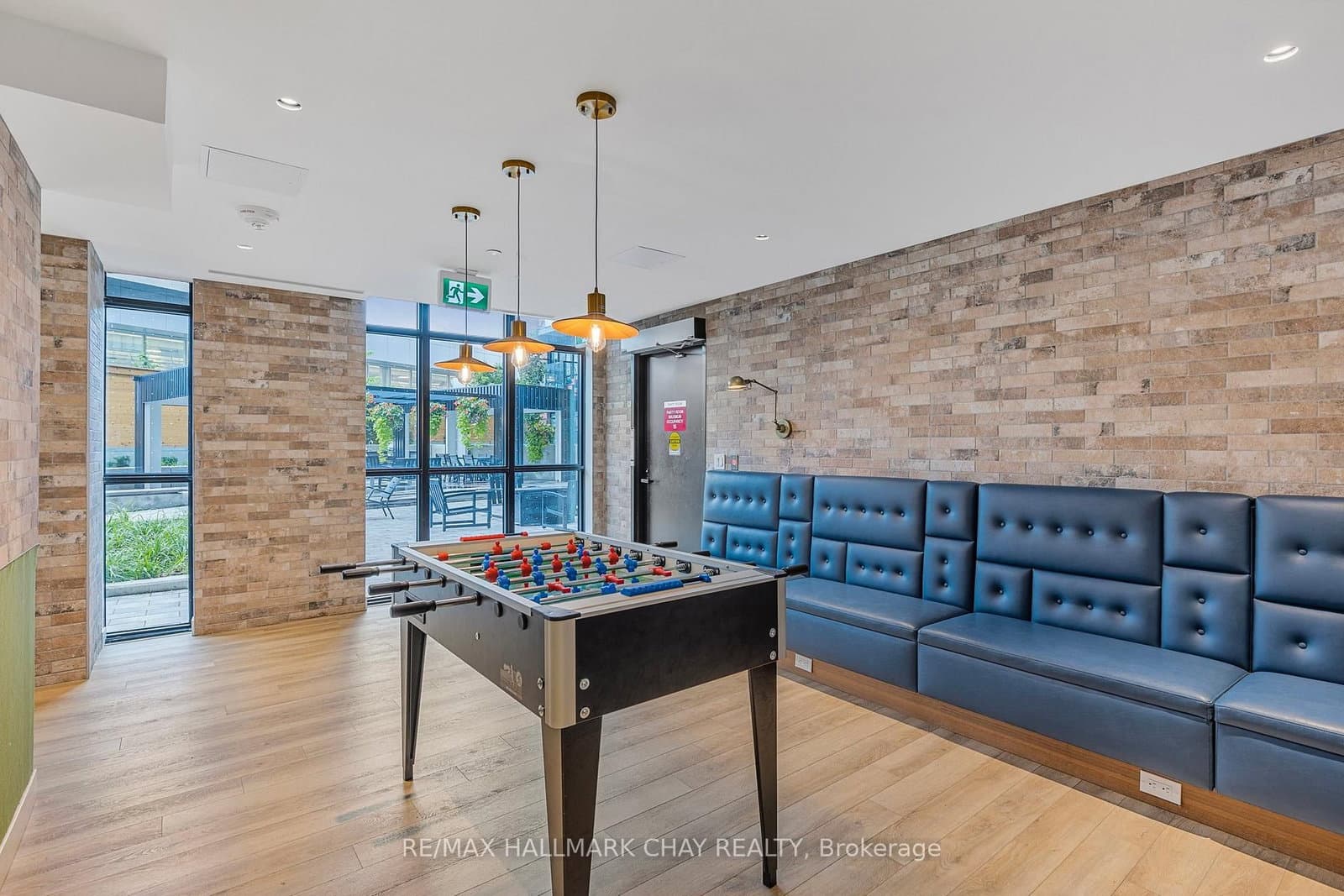 2300 St. Clair Avenue W, Unit 110 thumbnail 16