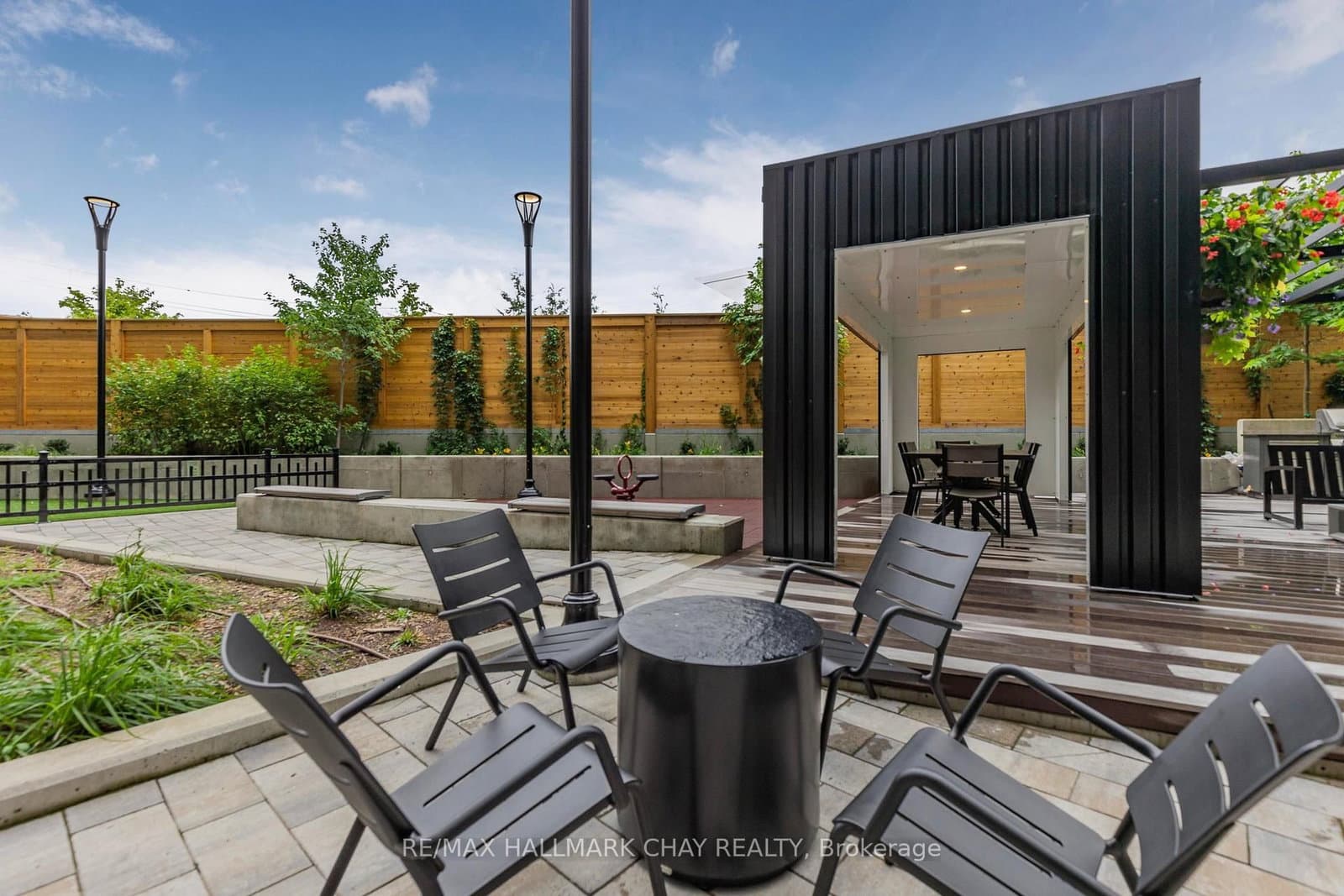 2300 St. Clair Avenue W, Unit 110 thumbnail 24