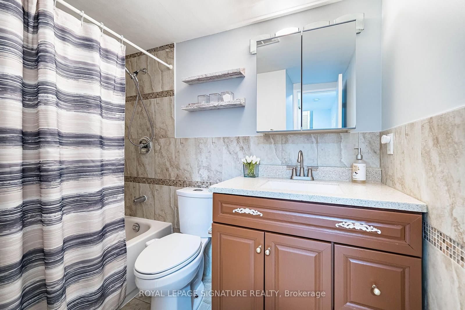 25 Four Winds Drive, Unit 405 thumbnail 20