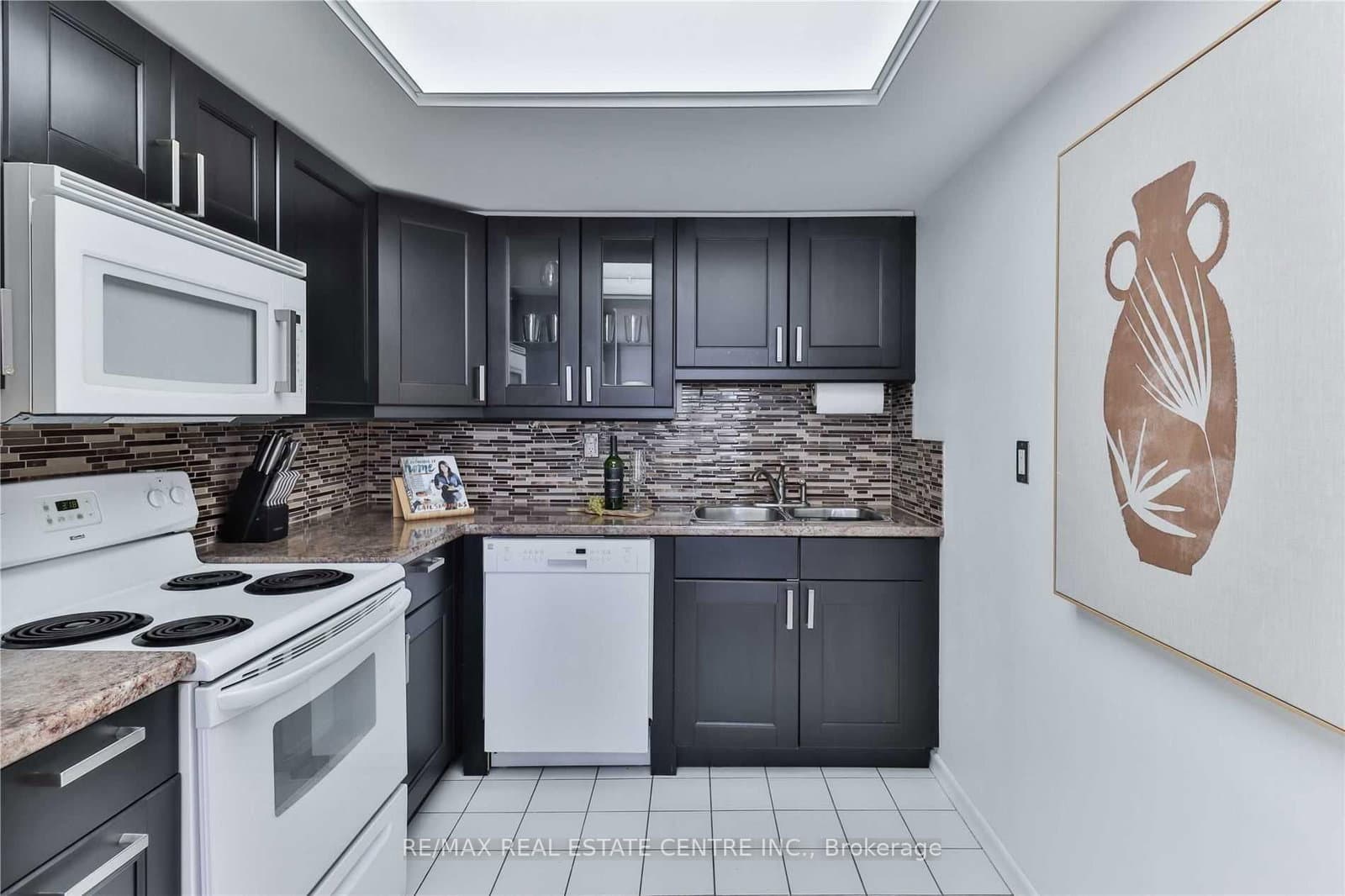 4450 Tucana Court, Unit 103 thumbnail 16