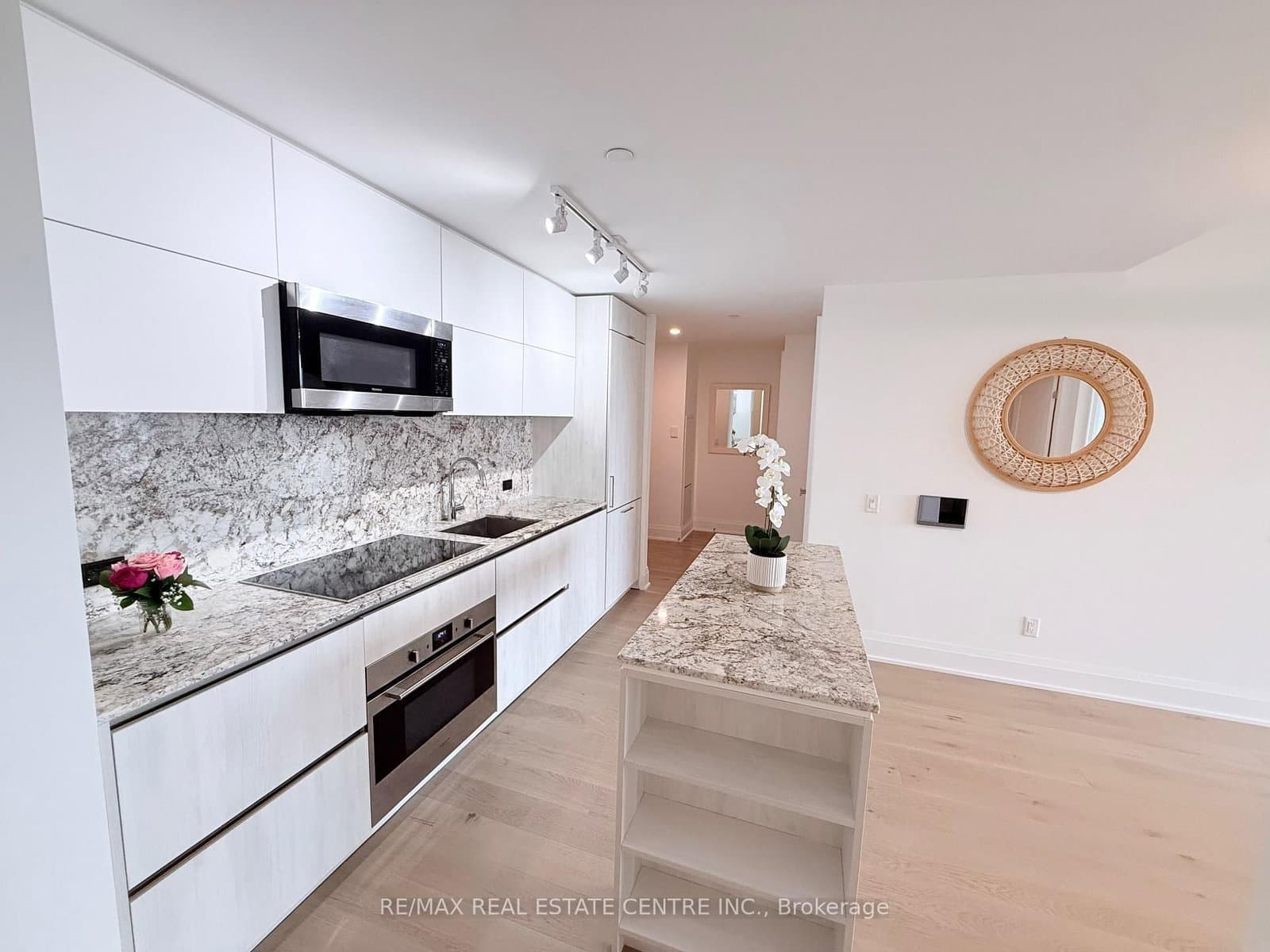 21 Park Street E, Unit 1507 thumbnail 13