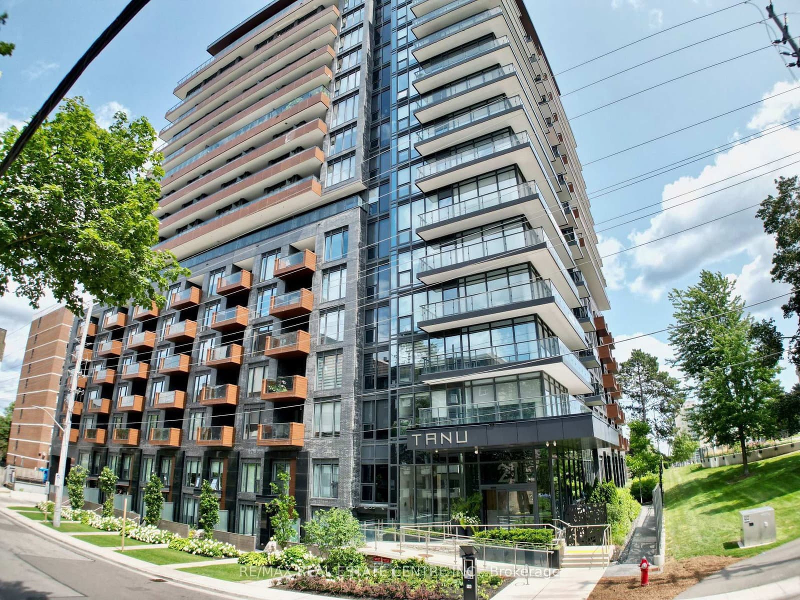 21 Park Street E, Unit 1507 thumbnail 2