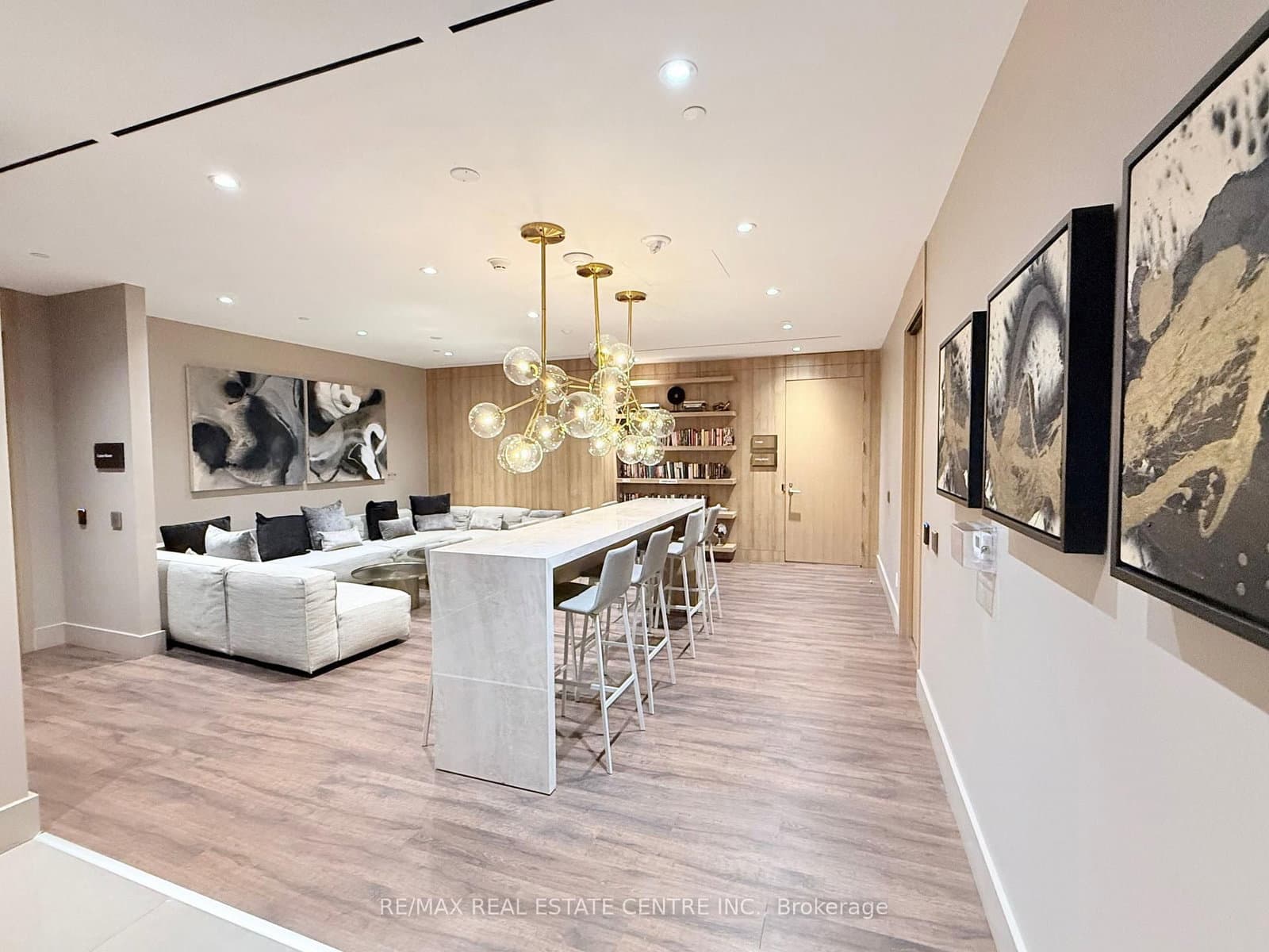 21 Park Street E, Unit 1507 thumbnail 37