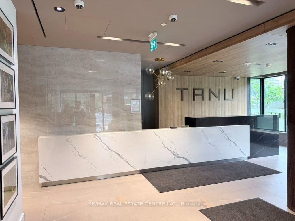 21 Park Street E, Unit 1507 thumbnail 4