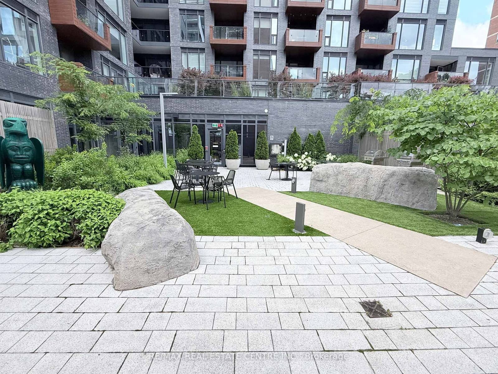 21 Park Street E, Unit 1507 thumbnail 41