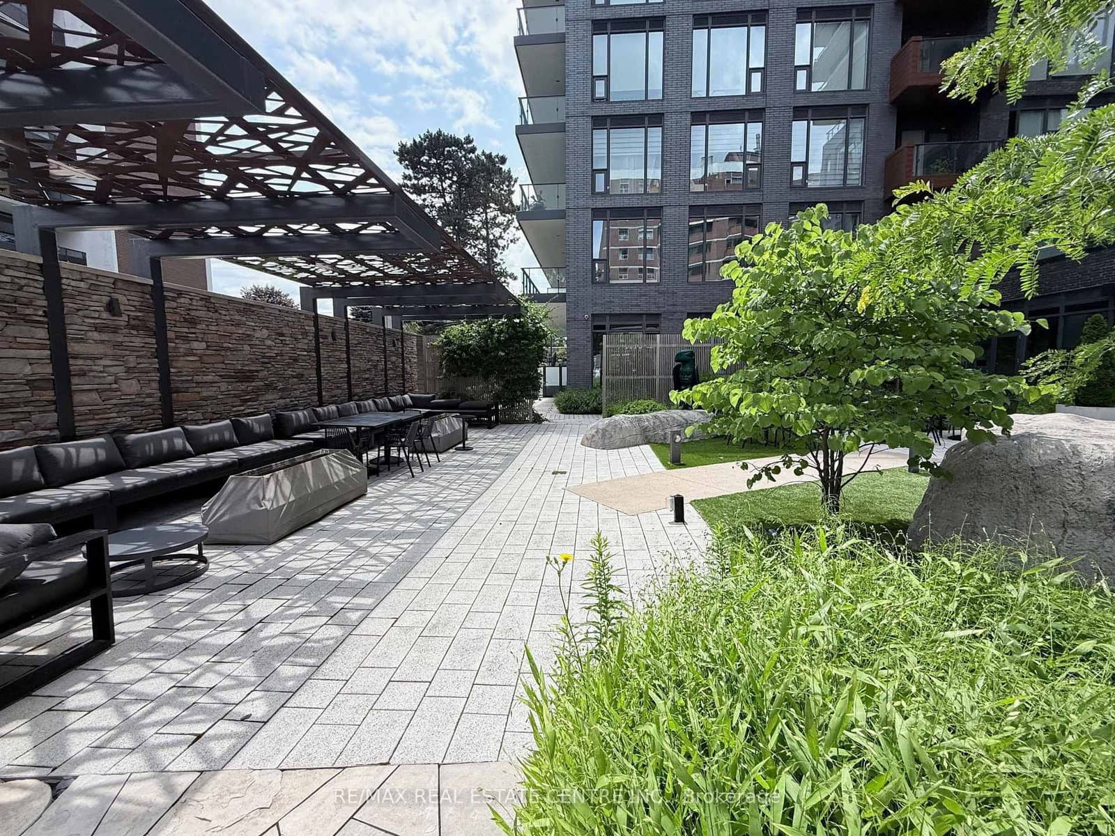21 Park Street E, Unit 1507 thumbnail 47