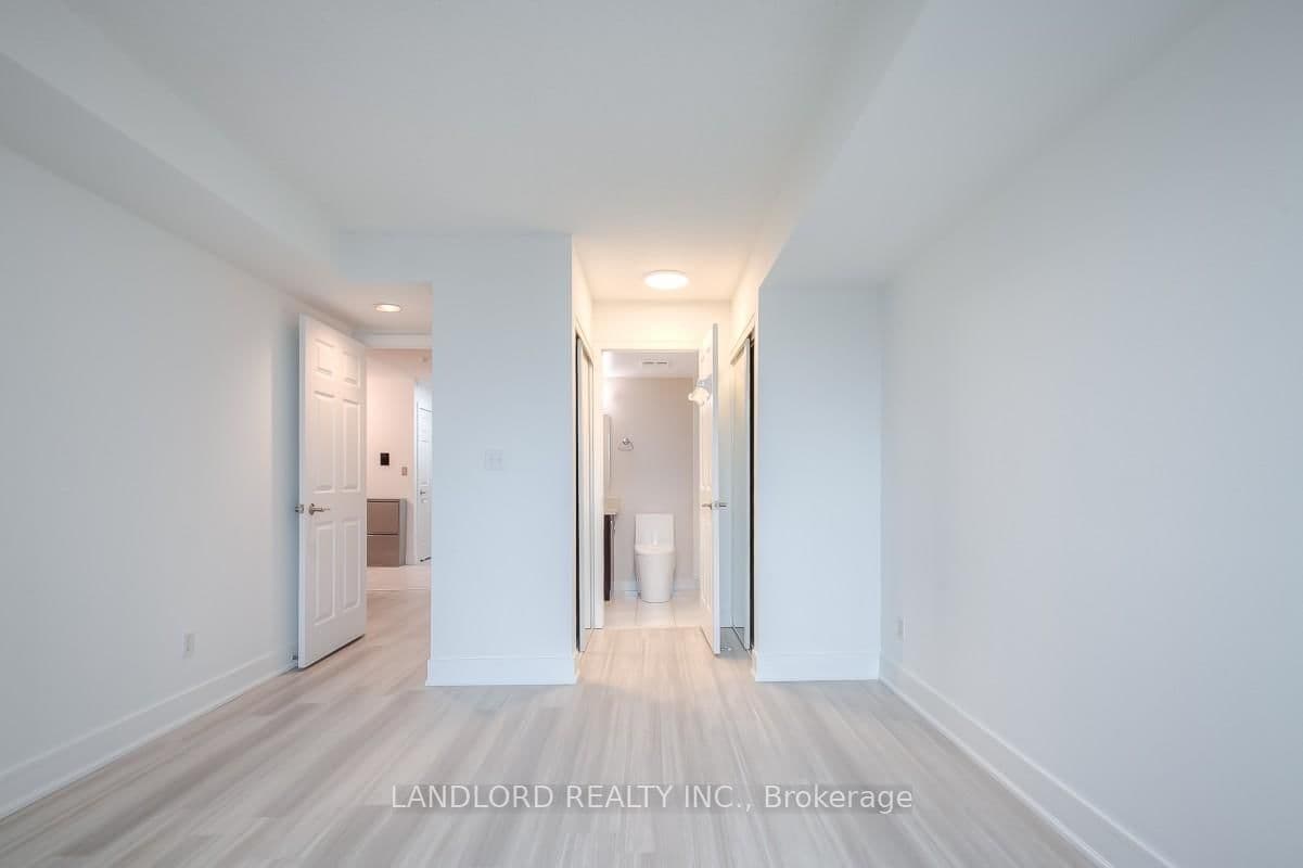 190 Manitoba Street, Unit 511 thumbnail 11