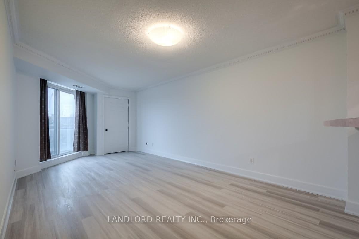 190 Manitoba Street, Unit 511 thumbnail 2