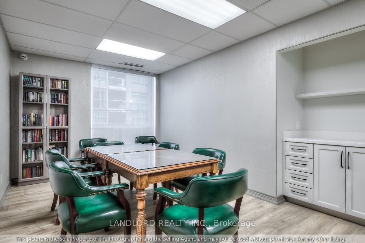190 Manitoba Street, Unit 511 thumbnail 21