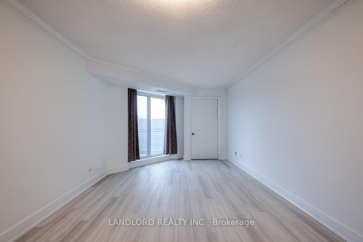 190 Manitoba Street, Unit 511 thumbnail 3